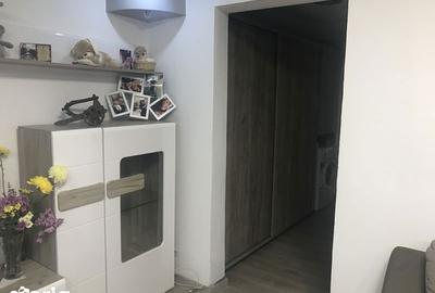 Apartament cu 4 camere semidecomandat în Berceni - 5