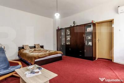Casă cu 7 camere cu Teren 1015 Mp în Central - 6