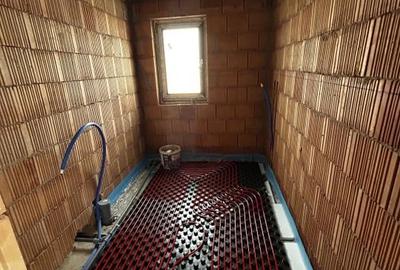 Duplex cu 5 camere cu Canalizare în Chinteni - 8