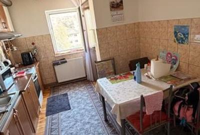 Apartament cu 3 camere în Central - 1