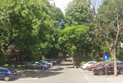 Apartament cu 4 camere decomandat în Berceni - 1