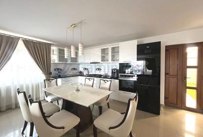 Casă cu 5 camere cu Teren 300 Mp în Sânmartin - 4