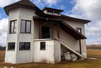 Casă cu 5 camere cu Teren 7000 Mp în Josenii Bârgăului - 5