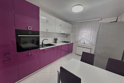 Apartament cu 3 camere decomandat în Sfântu Ilie