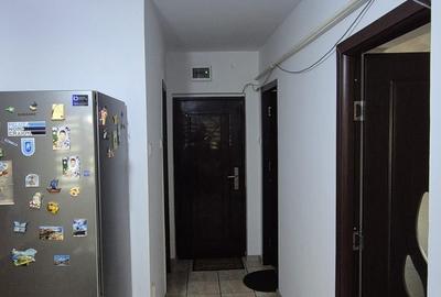 Apartament cu 2 camere decomandat, mobilat în 9 Mai - 10
