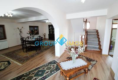 Casă cu 5 camere cu Garaj în Sascut - 4
