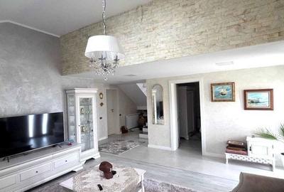 Casă cu 4 camere cu Teren 180 Mp în Central - 2