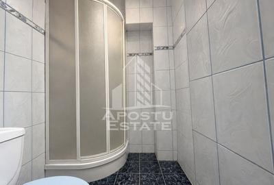 Apartament cu 4 camere decomandat în Confecții - 8
