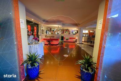 Spațiu comercial, de 1,850 mp, în Central - 4
