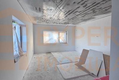 Casă cu 4 camere cu Teren 150 Mp în Central - 2