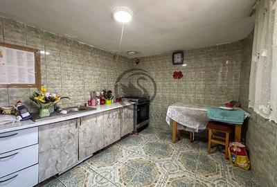 Casă cu 5 camere cu Teren 984 Mp în Blejoi - 15