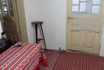 Casă cu 2 camere cu Teren 2325 Mp în Scornicești - 3