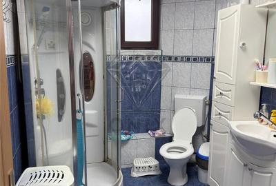 Casă cu 6 camere cu Teren 517 Mp în Târgșoru Vechi