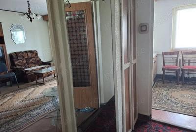 Garsoniera decomandata , in bloc de apartamente - 6