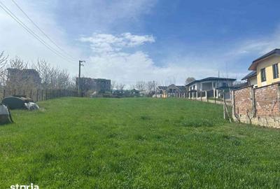 Teren de 1200 mp, în Rediu