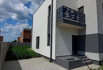 Sanandrei,Duplex P+E, Drum Asfaltat, Proiect Modern. - 3