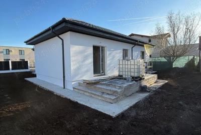 Casă cu 4 camere cu Teren 400 Mp în Cumpăna - 1