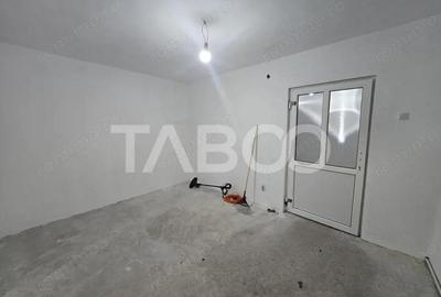 Casă cu 3 camere cu Canalizare în Central - 8