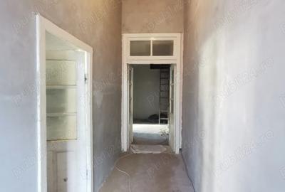 Vand casa ultracentral - 2