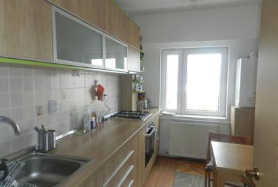 Apartament cu 3 camere decomandat în Central - 3