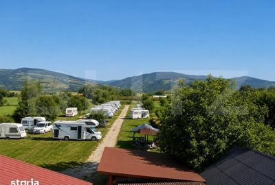 Casă cu 4 camere cu Teren 6000 Mp în Central - 2