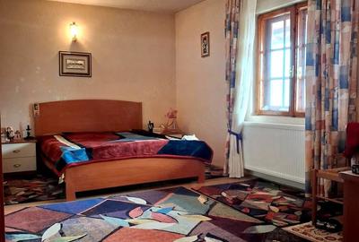 Casă cu 8 camere cu Teren 1500 Mp în Breaza de Sus - 2
