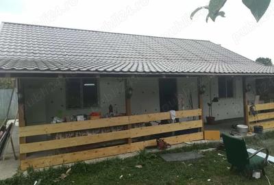 Casă cu 3 camere în Scornicești