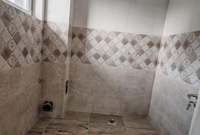 Casă individuală cu 4 camere cu Canalizare în Central - 10