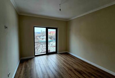 Casă individuală cu 4 camere cu Canalizare în Central - 25
