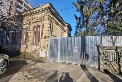 Teren de 565 mp, în P-ța Victoriei - 5