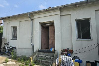 Casă cu 3 camere cu Teren 150 Mp în Central - 10