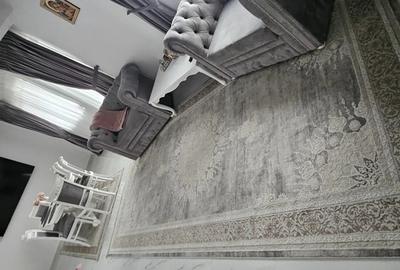 Casă cu 5 camere cu Teren 900 Mp în Central