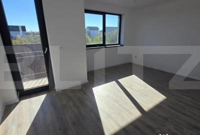 Casă cu 4 camere cu Teren 100 Mp în Micești