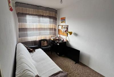 Apartament cu 3 camere semidecomandat în Podu Roș - 3