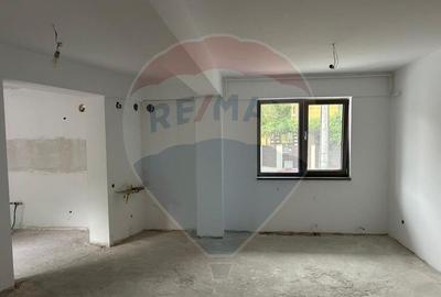 Apartament cu 3 camere de vanzare in zona Bucurestii Noi - 2