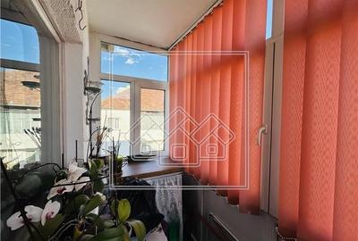 Ap decomandat, 3 camere, 2 balcoane si pivnita - V. Aaron - 10