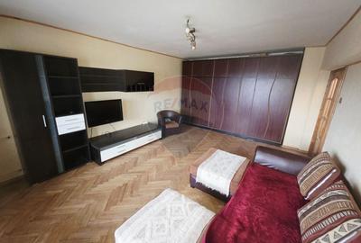 Apartament cu 2 camere de vanzare in zona 1 Mai - 16