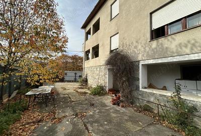 Vand imobil mare P+2,in Mun.arad,str,Poetului, st,461 mp,sc.386 mp. - 4