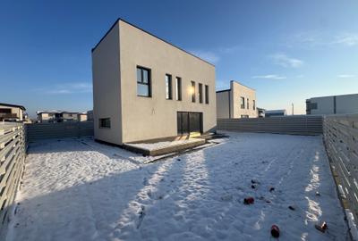 Casă individuală cu 4 camere cu Canalizare în Tunari - 6