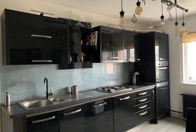 Apartament cu 3 camere decomandat în Mărăști