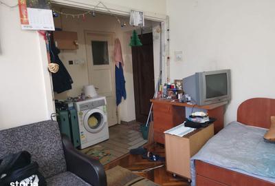 Garsonieră decomandată în Central