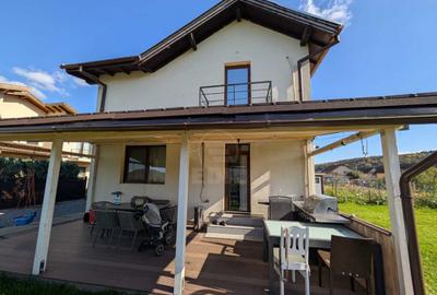 Casă cu 3 camere cu Teren 344 Mp în Florești