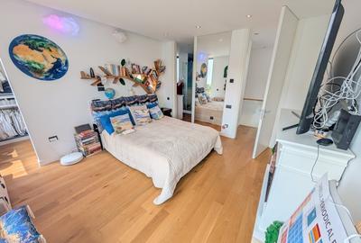 Casă individuală cu 4 camere cu Canalizare în Tunari - 15