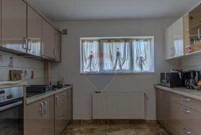 Casa / Vila cu 10 camere de vanzare in Moieciu de Jos - 21