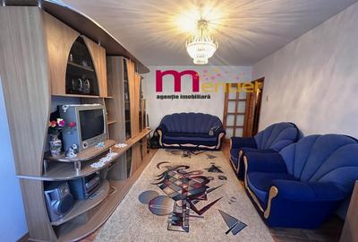 Apartament cu 3 camere decomandat în E3 - 12