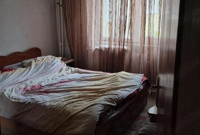 Apartament cu 3 camere decomandat în Fizicienilor - 3
