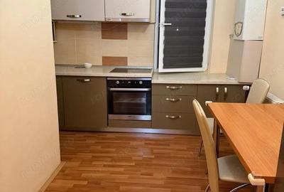Apartament cu 3 camere decomandat în Tudor - 11