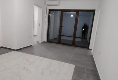 Apartamente + spatiu comercial - 6