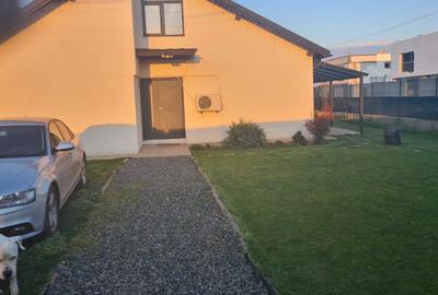 Casă cu 4 camere în Costi - 3