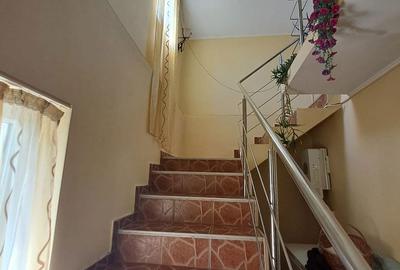 Casă cu 5 camere cu Teren 530 Mp în Davidești - 16